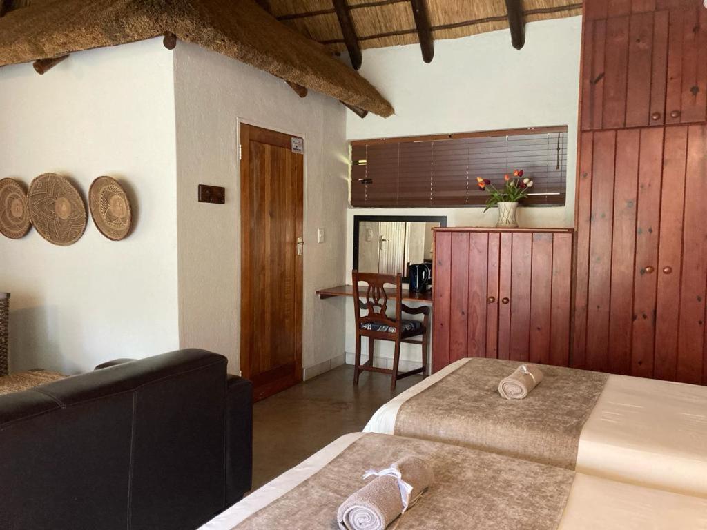 Acasia Guest Lodge コマティプルト エクステリア 写真